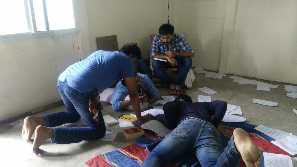 kbafna453's tweet photo. Team TA2064 while shooting @iFilmProject #filmin50hours #ifp2016 https://t.co/5R45Aj8zXC