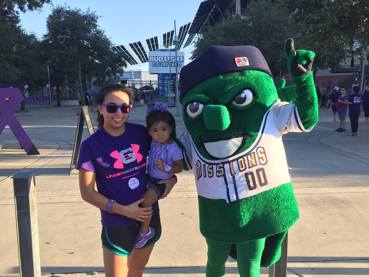 missionsmilb's tweet photo. Always one of the biggest days of the year ..@ALZWalkToEndAlz #ENDALZ - @Ballapeno happy to take part in it! https://t.co/6NxRhNyLKm