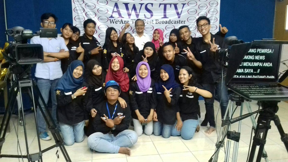 AWSTV's tweet photo. anggota aws tv👏 https://t.co/s5Lxvs0OGE