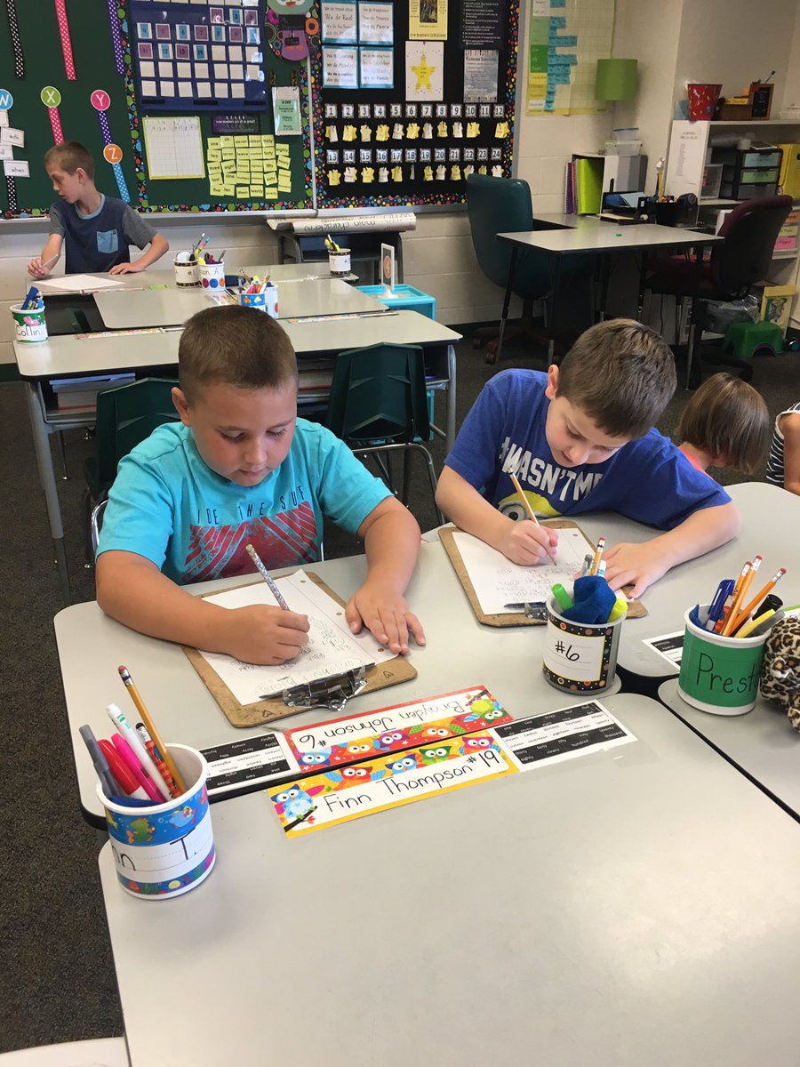 MBiermann10's tweet photo. Word Study fun with partners. https://t.co/0F86yeI2RV