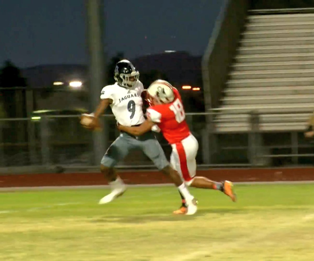 CoachMoniz's tweet image. @RandaRandal #9QB/WR @uscfootball commit and @Mahny_LHS5 #18OLB.