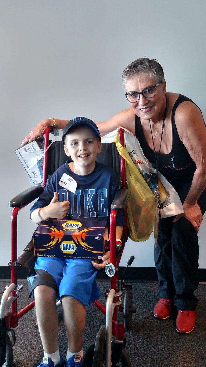 Danthefan22's tweet photo. My new best friend visiting @zMAXDragway #prayersforhowell https://t.co/GOAYhfeK98