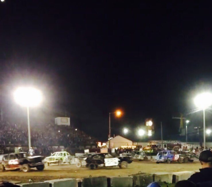 TourismHamilton's tweet photo. It's #FallFair season &amp; day 2 for @BinbrookFair Checkout the weekend schedule: https://t.co/9jUJX3PguM #Binbrook https://t.co/0SXYRxnPiX