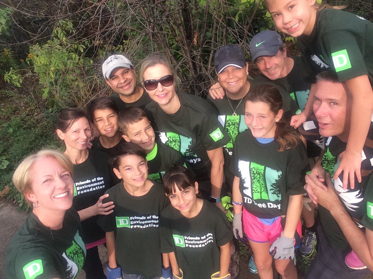 triciabryarstd's tweet photo. #TDTreeDays #RESLRocks https://t.co/TqD72SJU6b