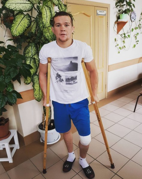PetrNoMercy's tweet photo. Yesterday unrerwent sugrery on the meniscus, but I'm sure that I'll heal all the injuries and get ACB belt! https://t.co/bBUEl0CfnI