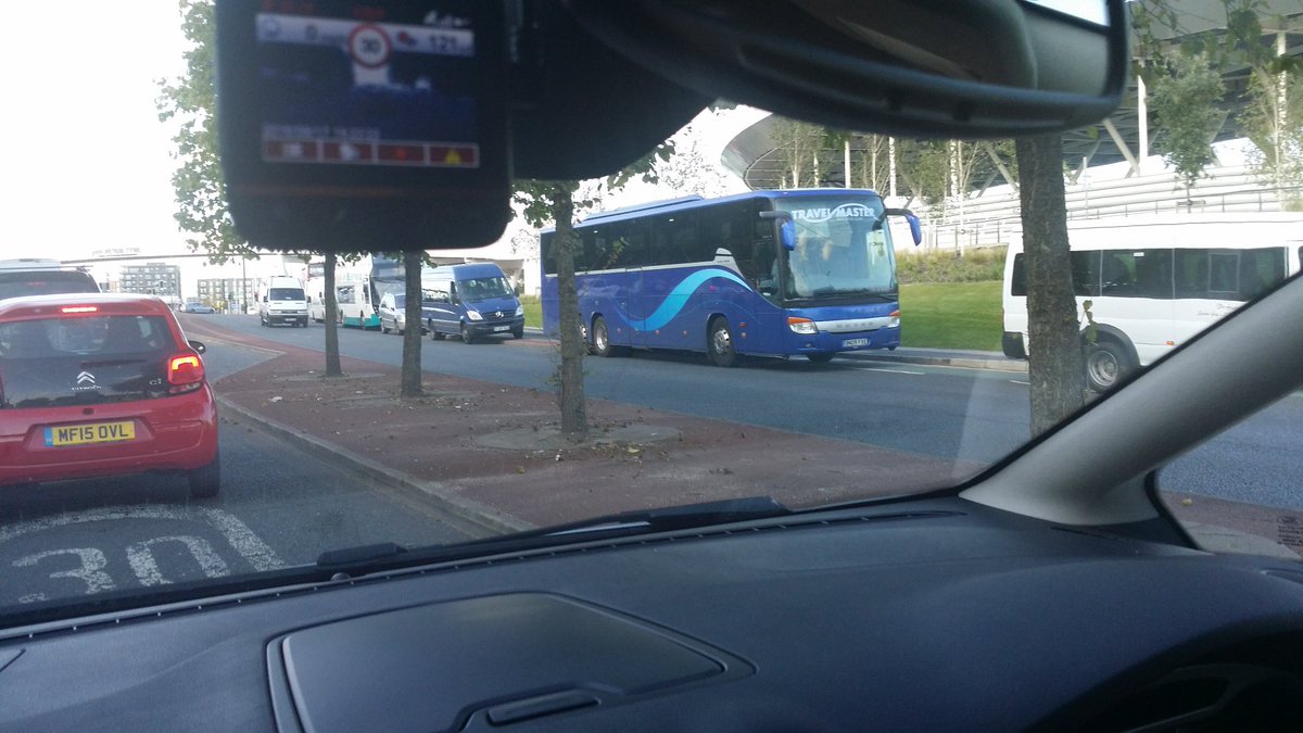 CopsBehavingBad's tweet photo. @GMPCityCentre and these, double yellows and in a cycle lane..... https://t.co/CkUOgpGTUm