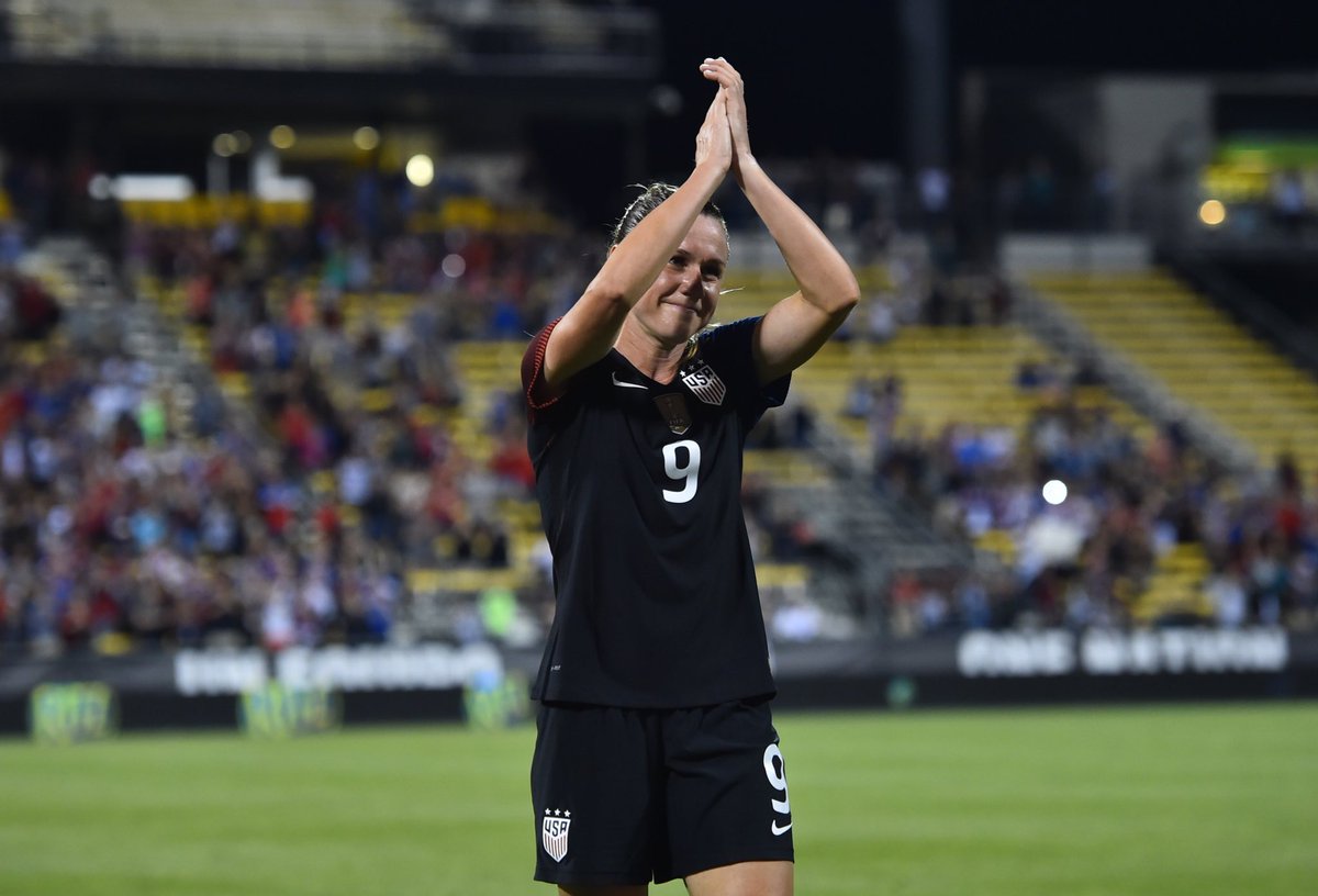 HeatherOReilly's tweet photo. Thursday night was truly special. Thank you, everyone, for making it one to remember. #uswnt https://t.co/cNmnFwEtcY