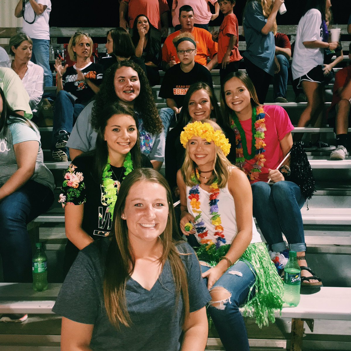 ansleywixson's tweet photo. favorites <33 #hhsswarm https://t.co/15D0XjEufy