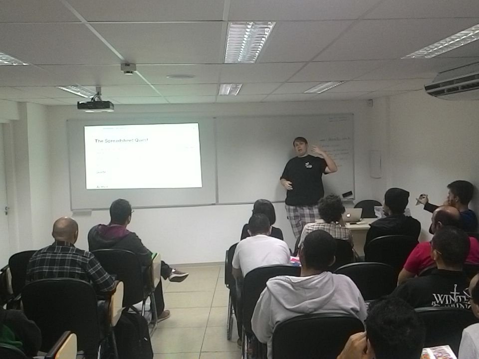 rafaelhenrique's tweet image. Temos a honra de ter @henriquebastos no @grupysp #GruPySp