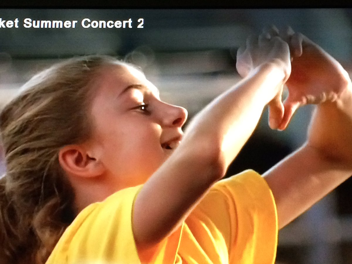 EnglishGBDSS's tweet photo. Watching #bigticketsummer concert on @Family_Channel last night and saw a familiar face on the tv! #mygirl https://t.co/tCohdOKzi3