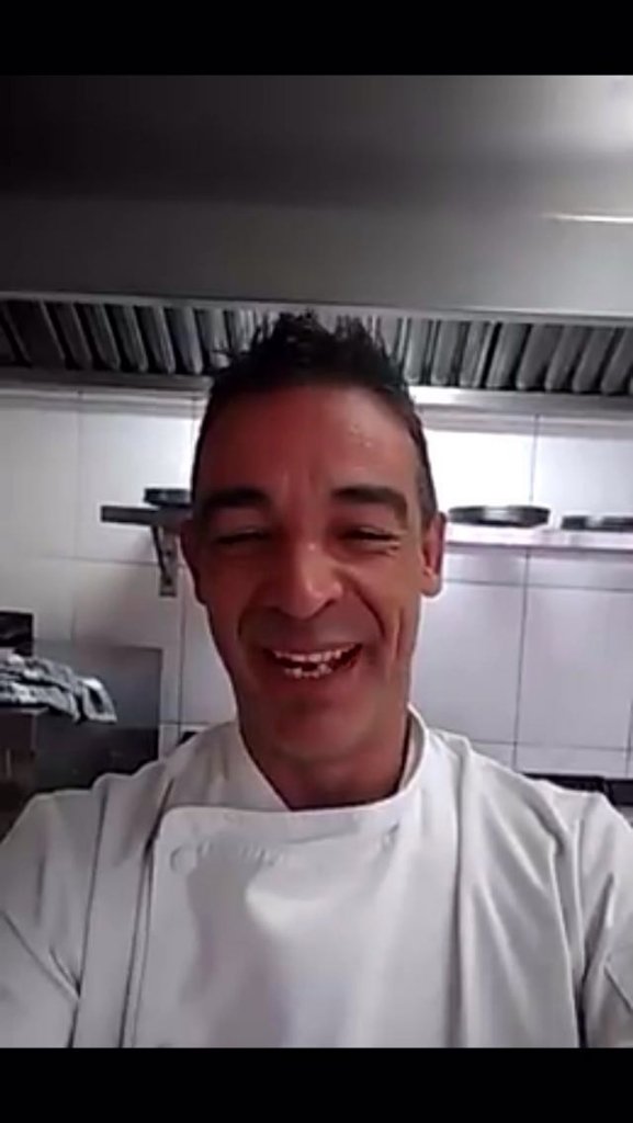 #aniversarioapicius....gracias <a href="/ToniVenere/">Toni Aliaga</a> :facebook.com/RestauranteApi…