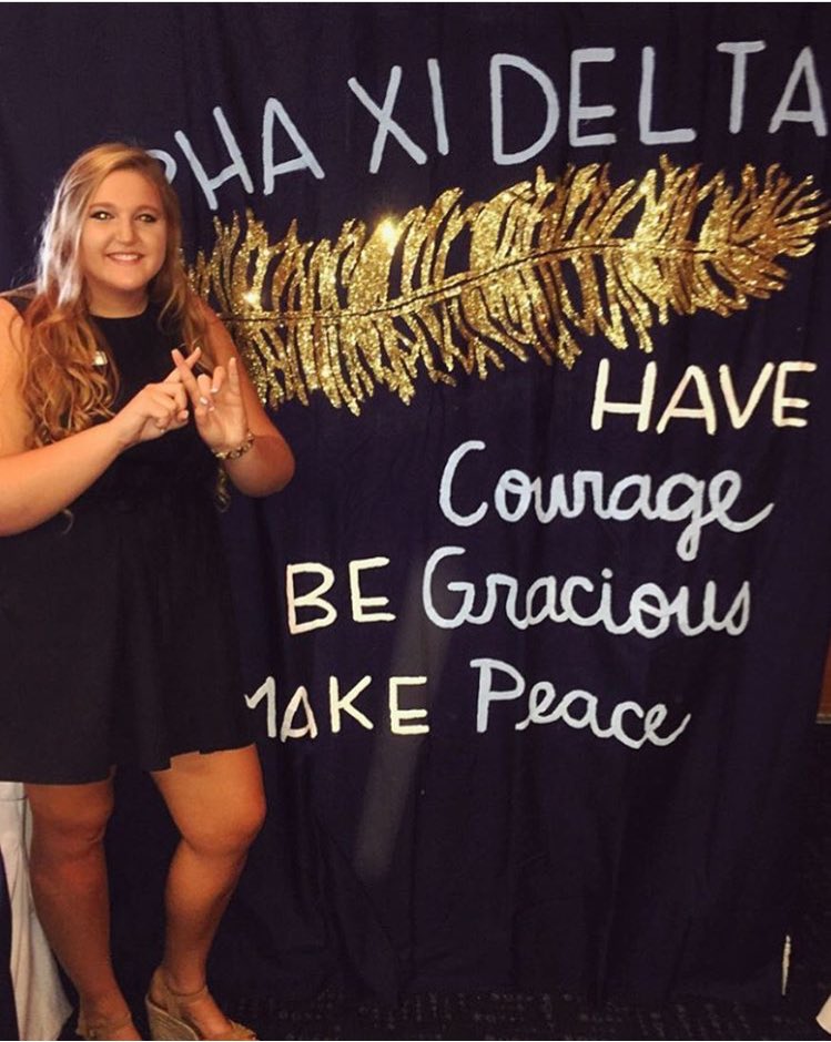 AXiD_ODU's tweet photo. So excited about everyone we've met so far! We can't wait to meet the rest of you 💙 #XiODU #FFR16 #GoGreek https://t.co/iId6sasgI8