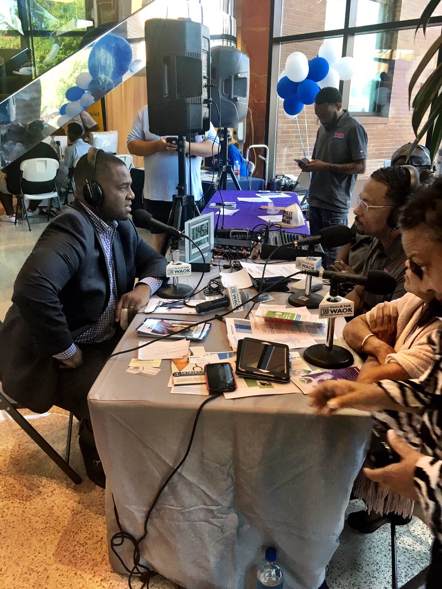 MSMEDU's tweet photo. .@ceasarcmitchell breaks down why #msmhealthequity matters on @WAOK and connects with the community. #ced2016 https://t.co/QVcfoiNH63