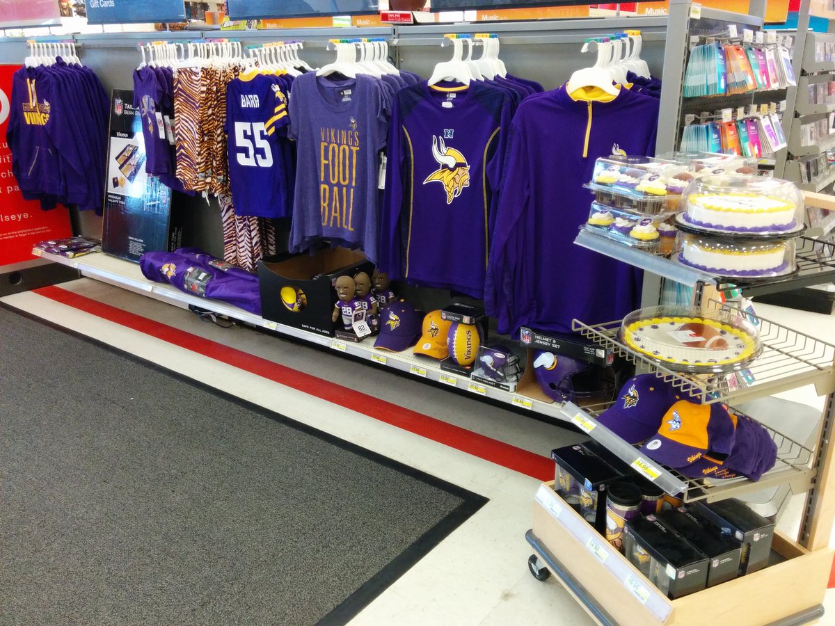 regrams's tweet photo. Ready for Boom! at Lino Lakes Target #skol @Adam_Reiter @PAOnTheMic https://t.co/3RQGisZO64