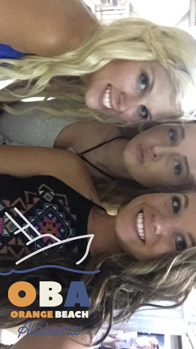 bailyn_murdy14's tweet photo. Happy birthday to Shelby and Beks! Thanks for showing me what a bestie is 💓💓 #partyexpress https://t.co/L3LncI1yNG