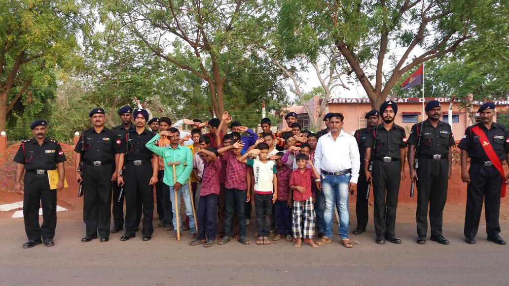 Jitendrajoshy's tweet image. Shree navjivan viklang sevashray  Halvad mentaly retirted children are gone to visit the military camp. Dhangadhara.