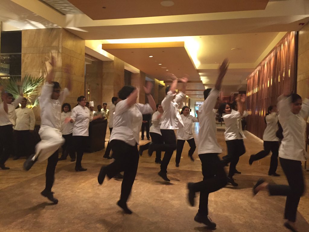 GrandHyattMum's tweet photo. Anniversary flashmob glimpses
#ChefGaryInthehouse #LivingGrand #InAHyattWorld #AmexCeoSeries https://t.co/iqo7asl1bC