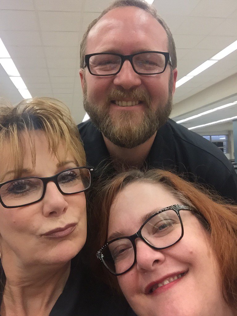 andreawenke's tweet photo. My two favorite 220s!!!@andreawenke @SHHSTrojans https://t.co/Hf0ceZOLnL