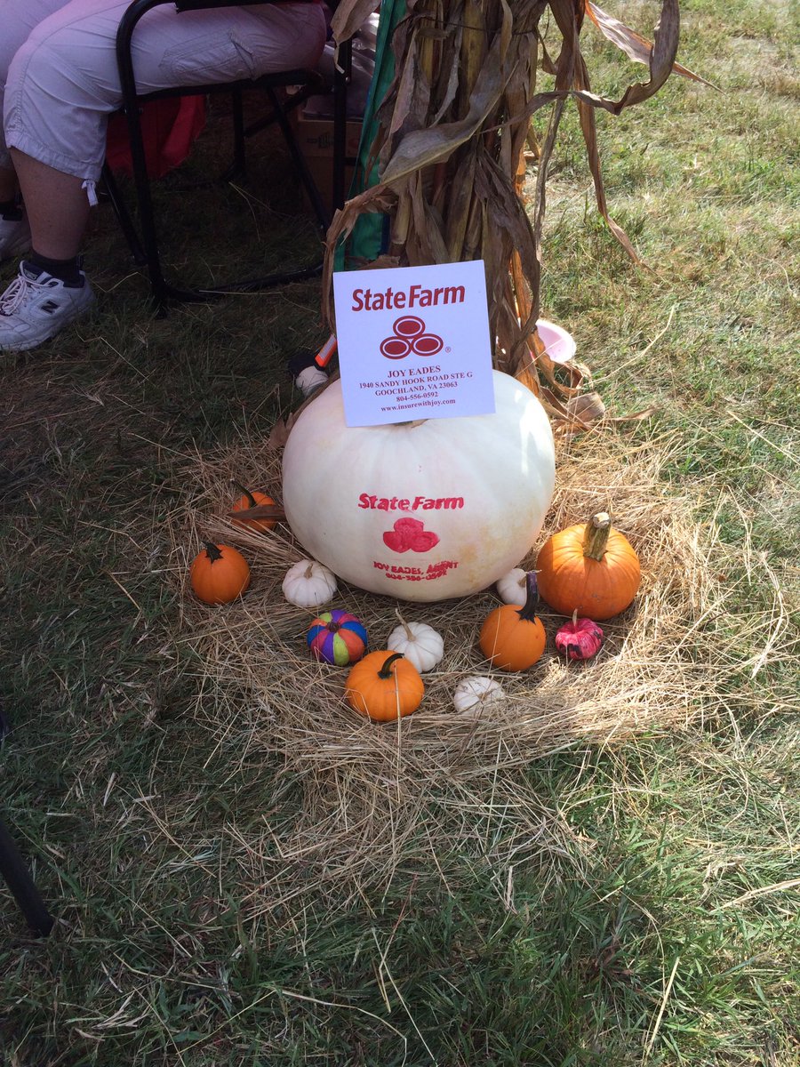 JoyEadesAgency's tweet photo. Come by our booth at Field Day of the past and paint a pumpkin! https://t.co/apwlViQSvy