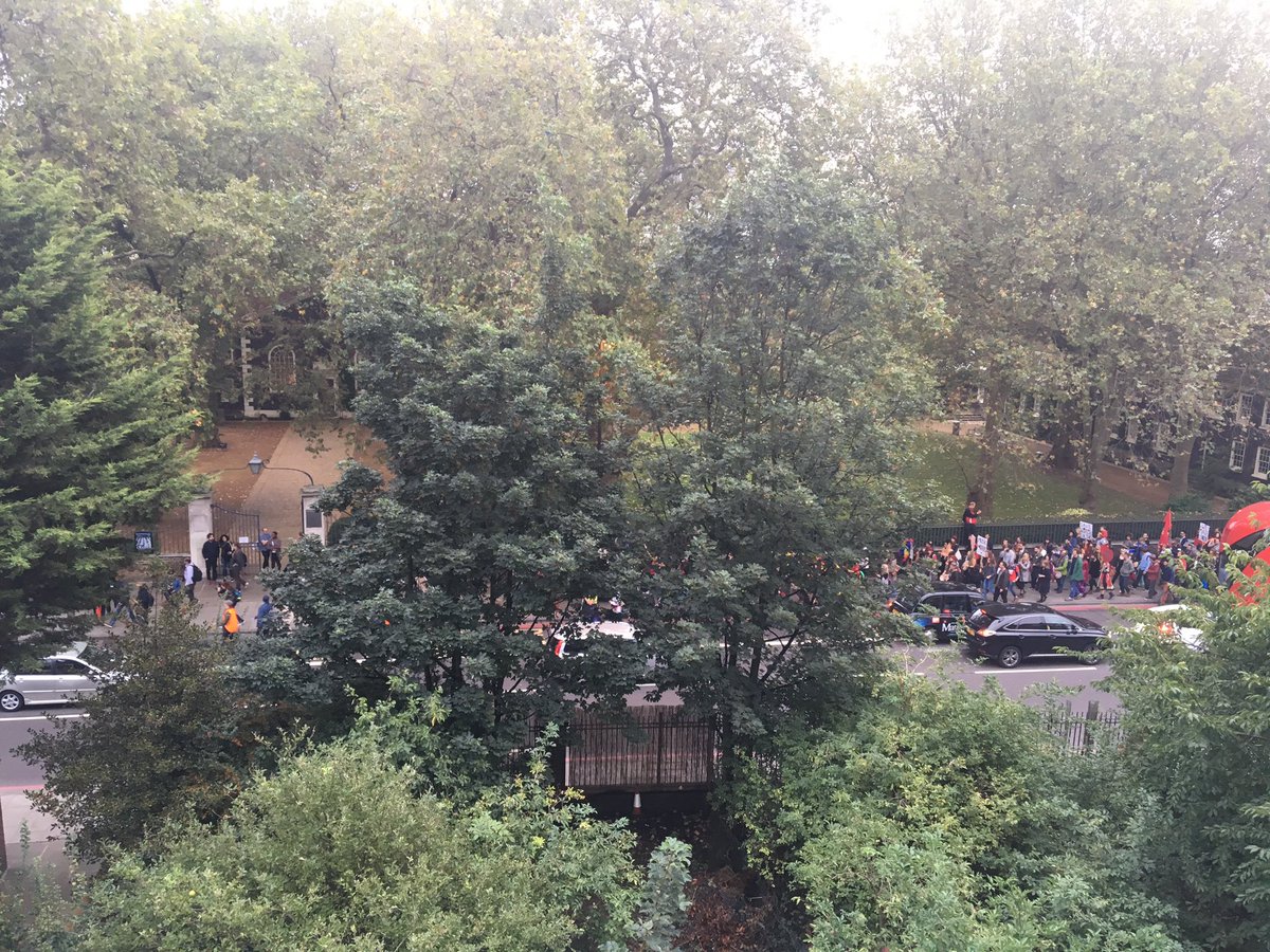 lauratea1990's tweet image. Just watched the #savepassingclouds march go past the balcony. Would be a shame for Dalston to lose this music space