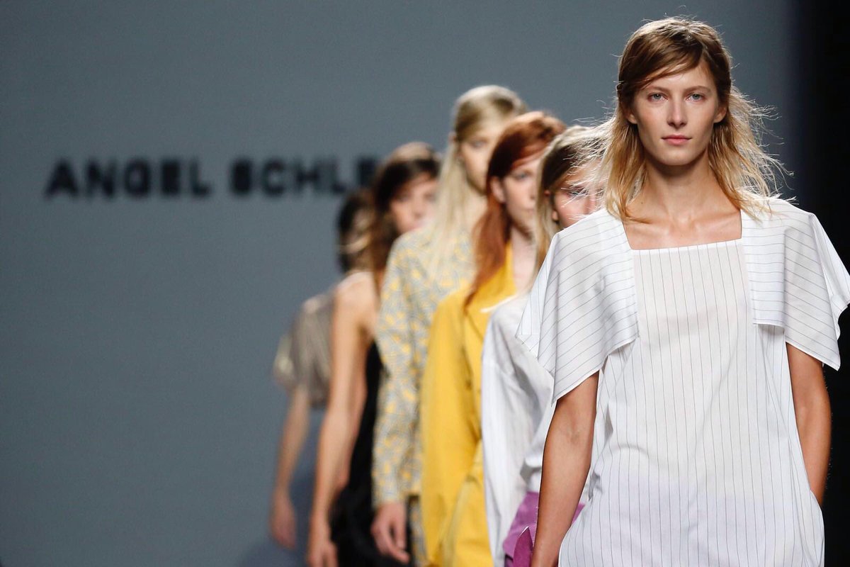 ESMA_Events's tweet photo. About yesterday, first day of @mbfwmadrid 👌🏻✨ Let's go for it🔝👏🏻  #casting #byesma #fashionshow #mbfwm👠 @ASchlesser https://t.co/4Oy7CmNTGm