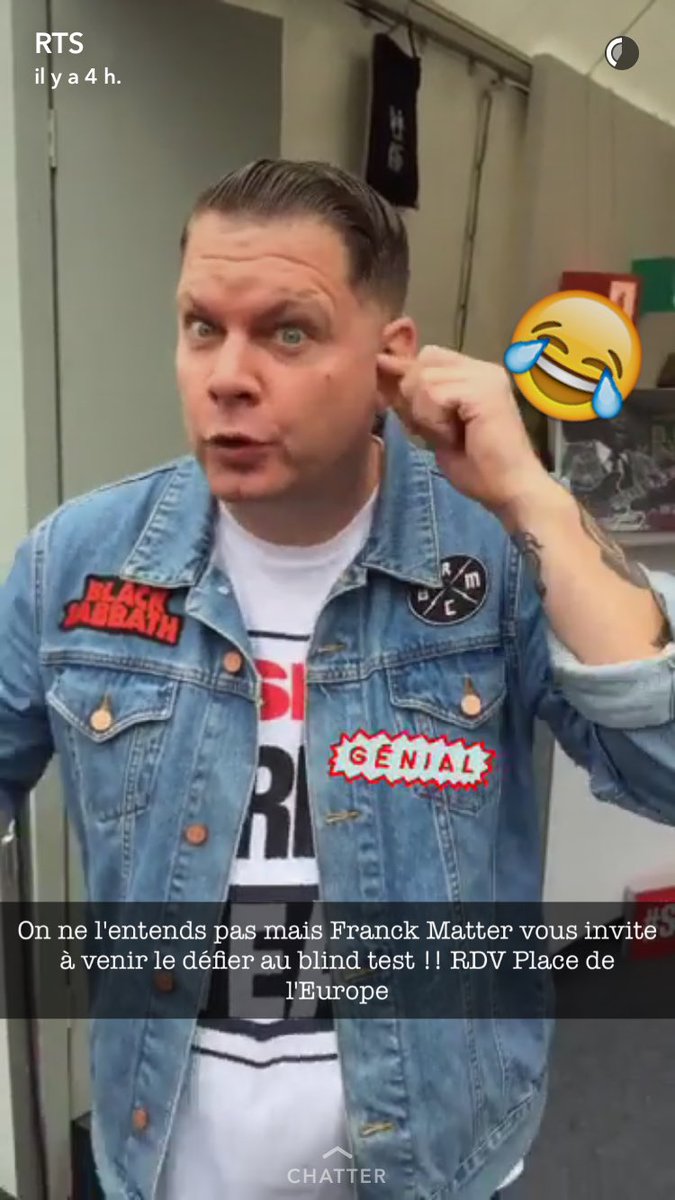 RadioTeleSuisse's tweet photo. Il y en a vraiment pour tous les styles dans notre snapchat aujourd'hui ! Vous venez ? 👻 radiotelesuisse #LabelCH https://t.co/aI6EYv2mo9