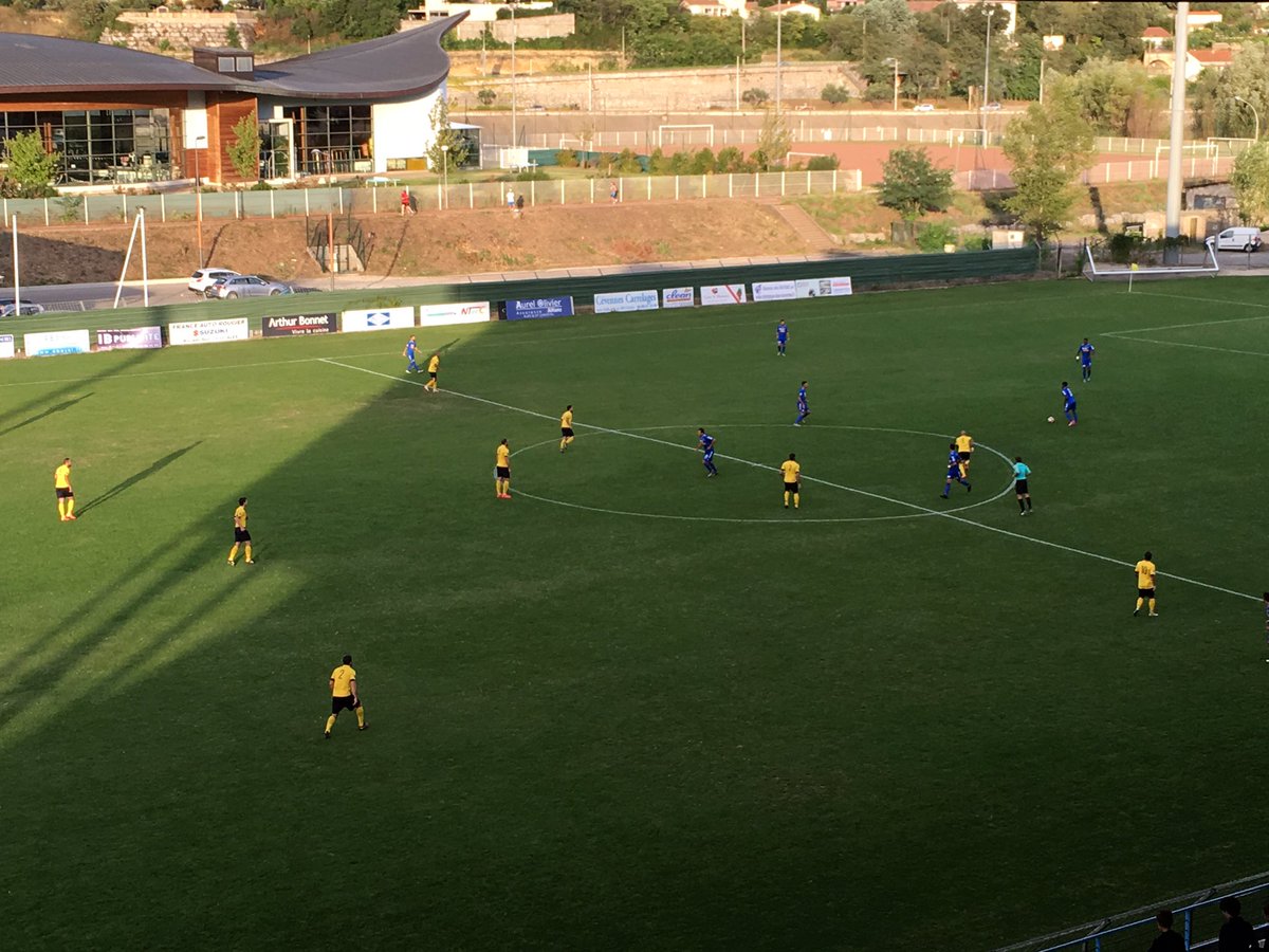 OACOfficiel's tweet photo. #OACAFC L'arbitre siffle le coup d'envoi! https://t.co/HJJgAzV64L