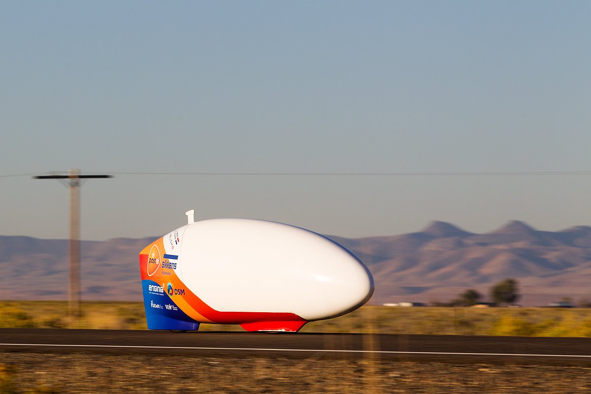 HPTDelft's tweet photo. The #VeloX6 going through the time traps at top speed! #WHPSC2016 https://t.co/qDu32eKipi