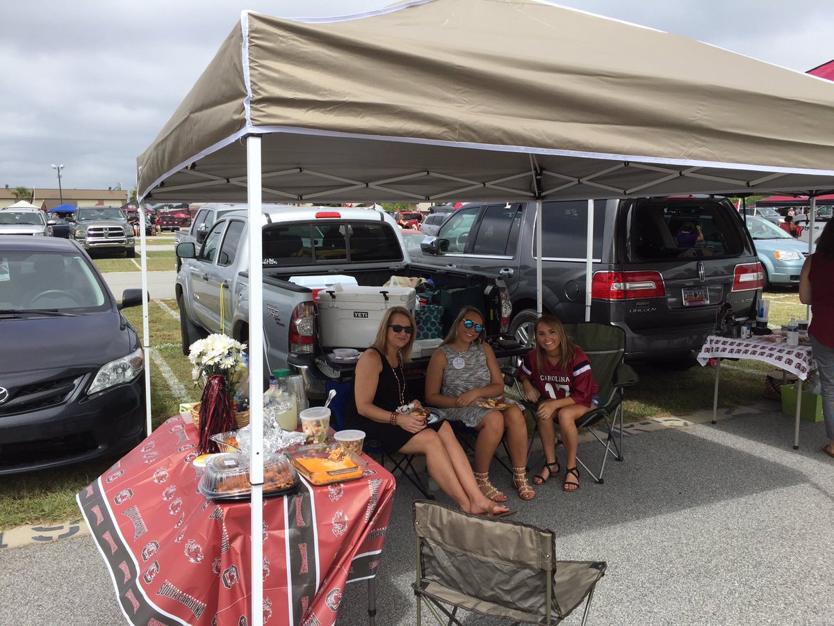 CPopeSC's tweet image. Gamecocks &amp;amp; Pirates Tailgate