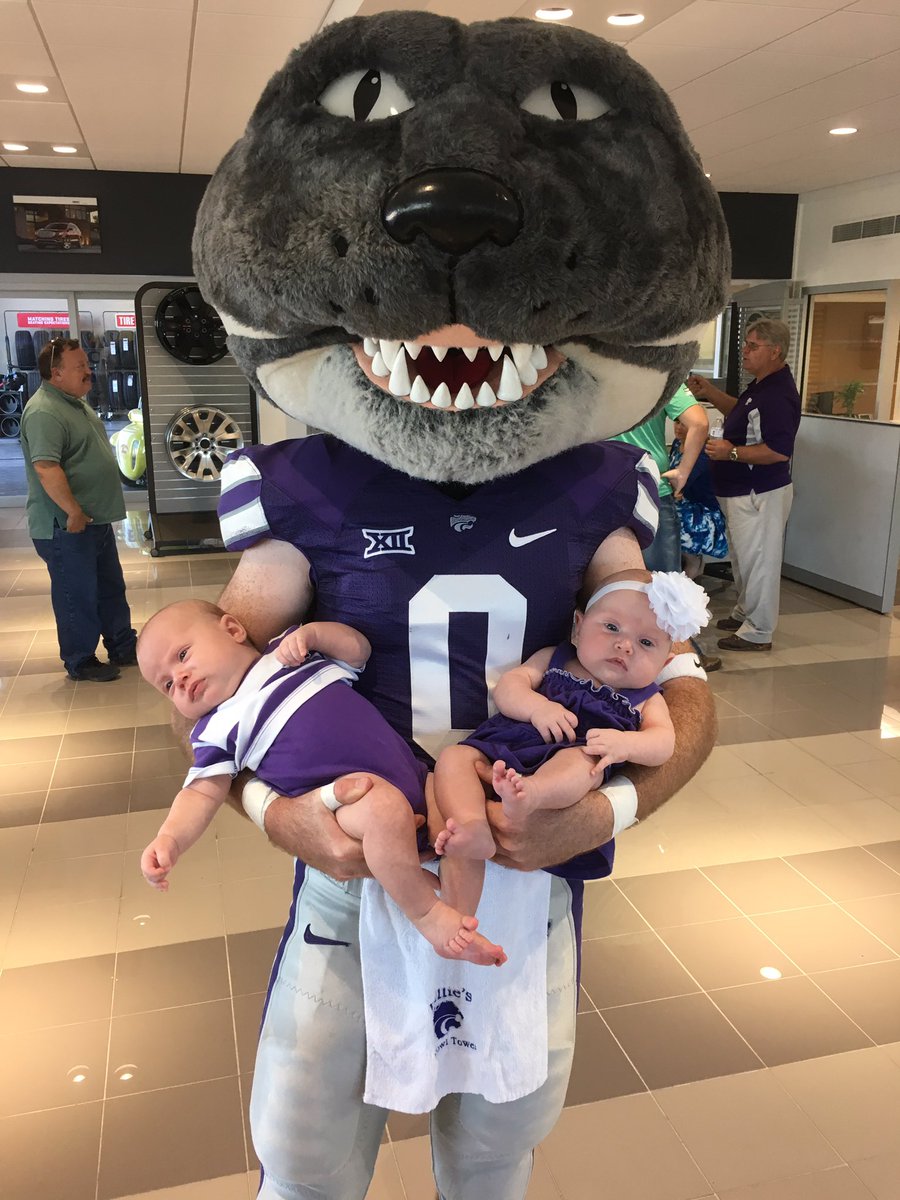 krysten06's tweet photo. #FutureWildcats https://t.co/cqlL0RmAmW
