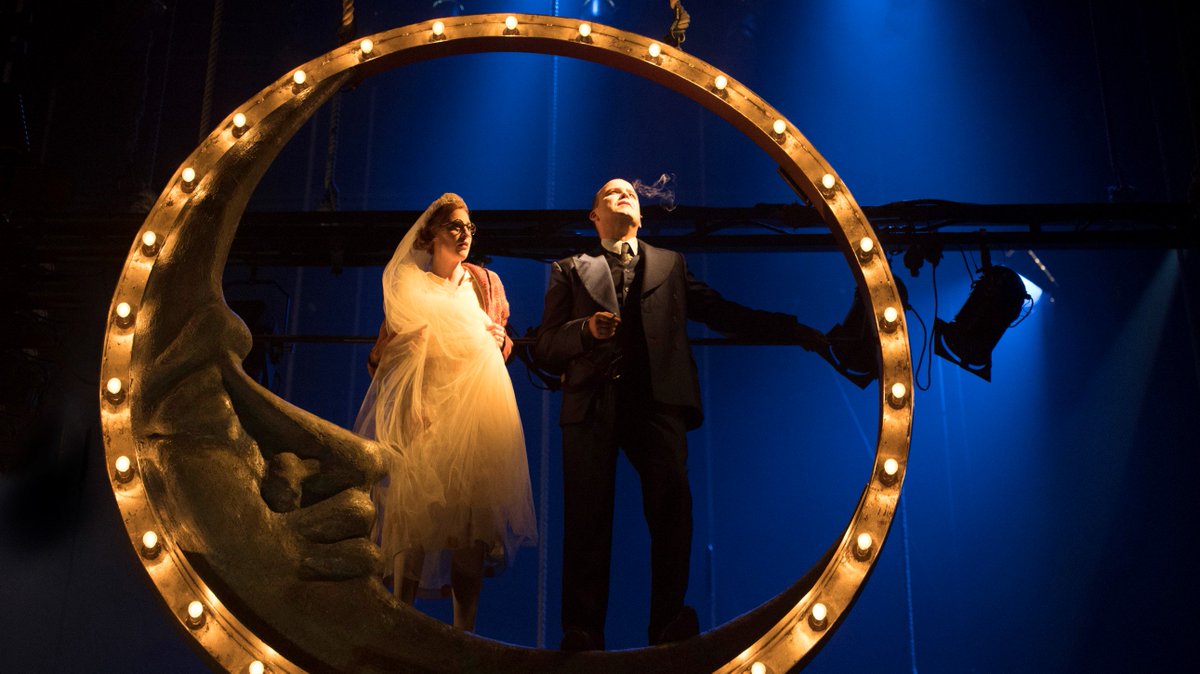 NationalTheatre's tweet photo. 'I'm a powerful man.' #ThreepennyOpera https://t.co/cgD6Zo8jTT