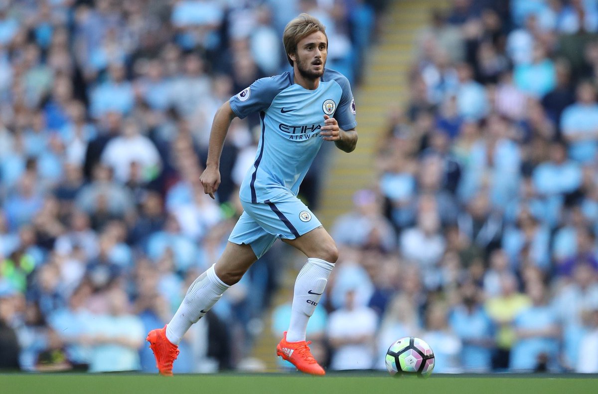 ManCity_Es's tweet photo. ¡MUCHAS FELICIDADES POR TU DEBUT EN PL, @97_aleix! Seguramente tendrás más minutos esta campaña.¡ENHORABUENA, CRACK! https://t.co/YgtIJ8fNIM