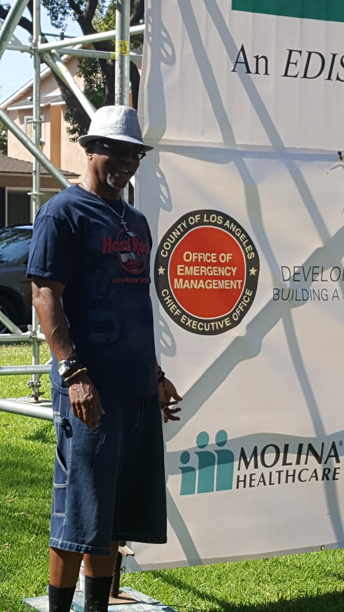 Hizanointed's tweet photo. It's going down in the LBC. Ready Long Beach the largest emergency preparedness event in LA County #readylongbeach https://t.co/3l67Ek2e2i