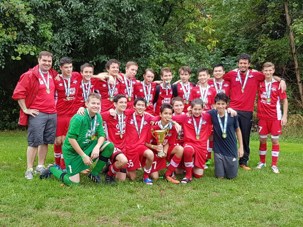 pauline1321's tweet photo. The #Champions!! @THPFC U14B Thunder #TDYSL #GoHighPark #proudsoccermom https://t.co/LGxsVOUdIq