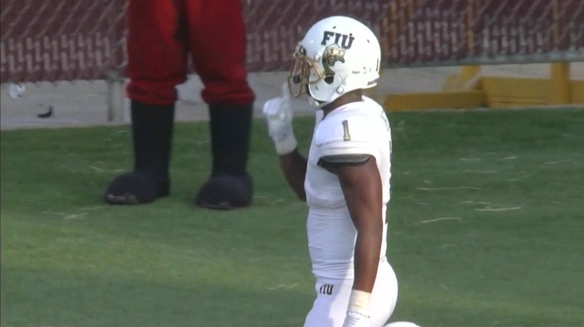 FIU football falls to (0-3) after loss to UMass, Alex Gardner big game in loss. bit.ly/2cP4GYb?utm_me… https://t.co/qpq8nXYvnv