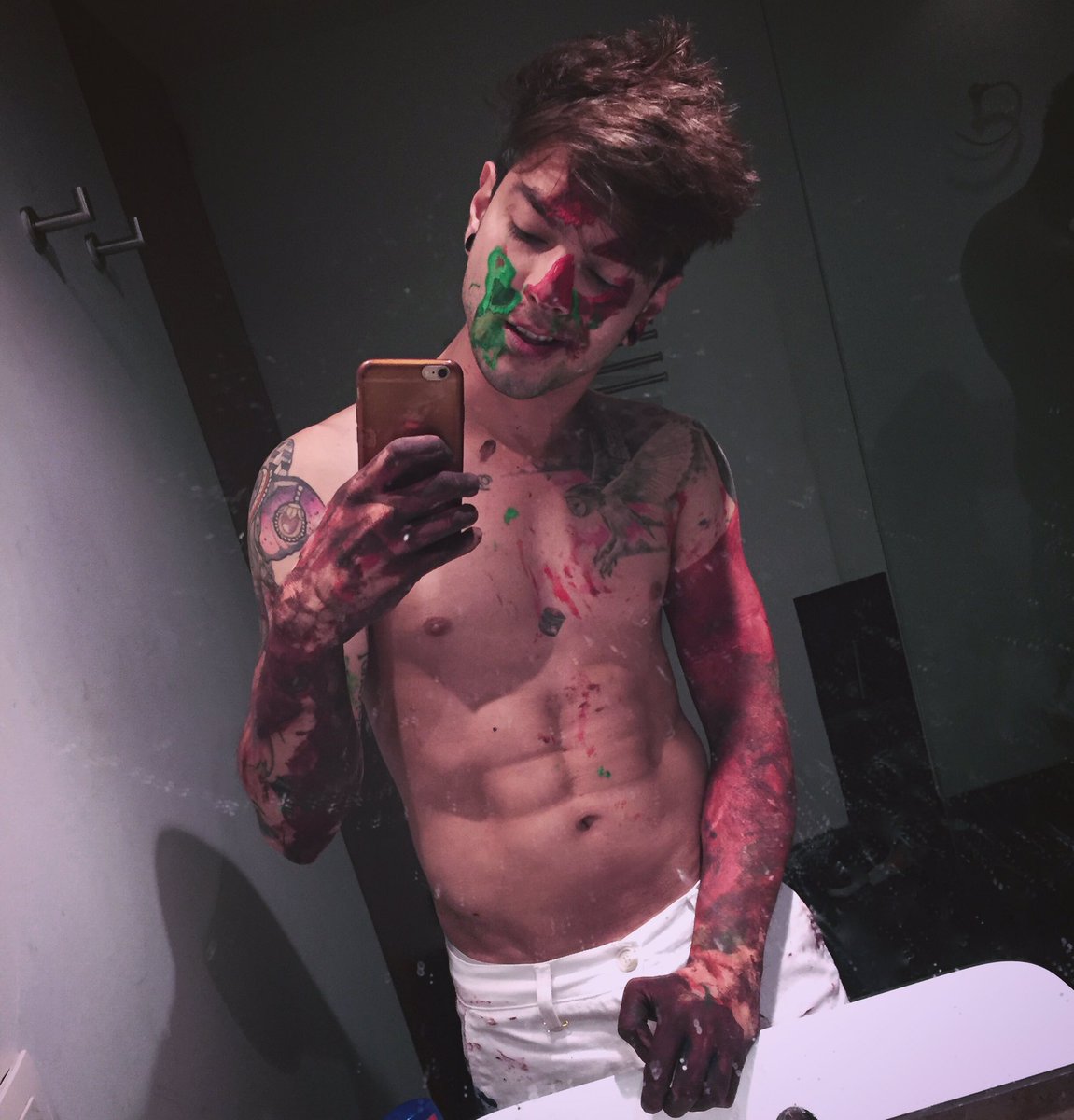 Juanjaramilloe's tweet photo. Algunos desastres solo traen cosas buenas.

https://t.co/Q6N2ZRaG9M 🎨 https://t.co/4282TCrosL