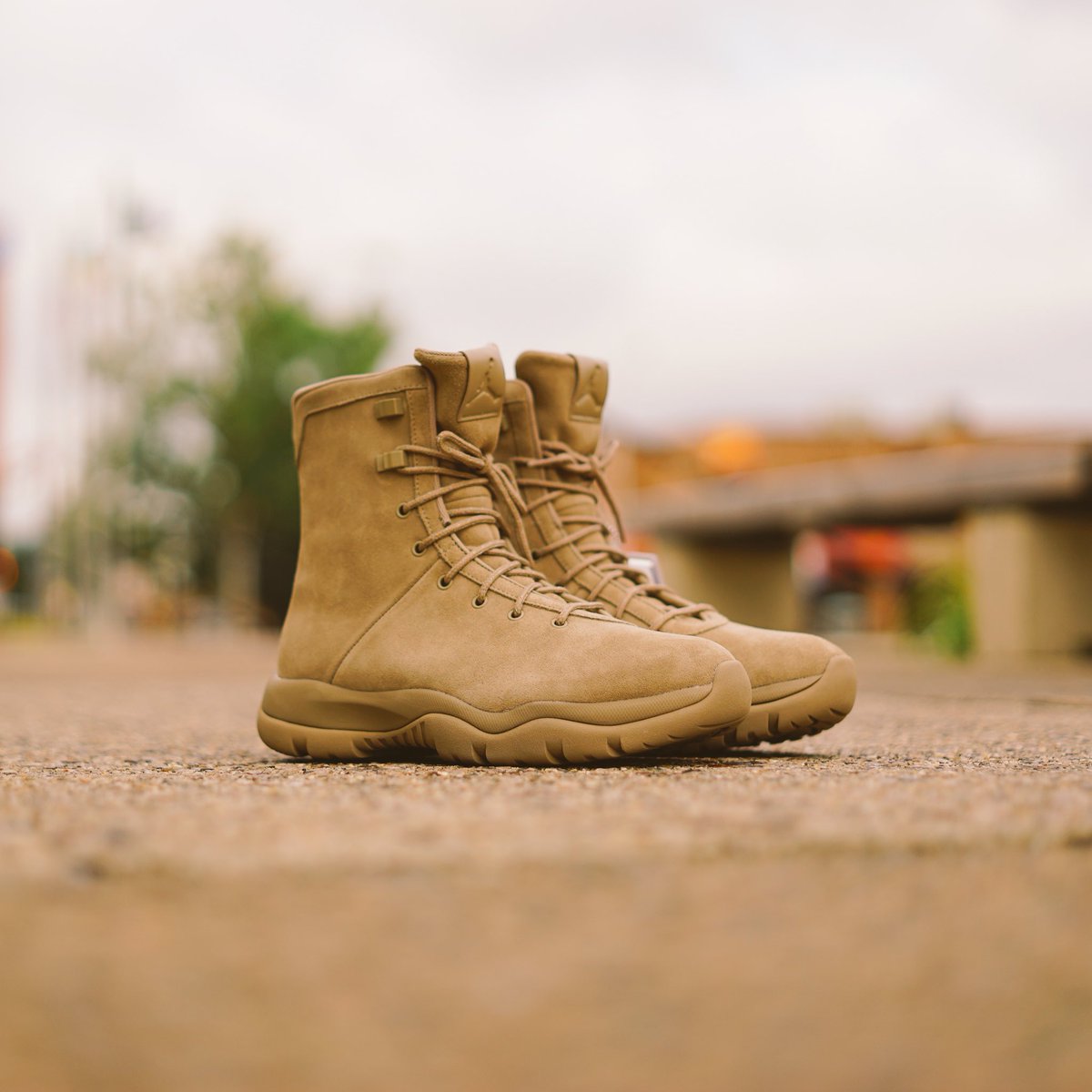 jordan future boot khaki