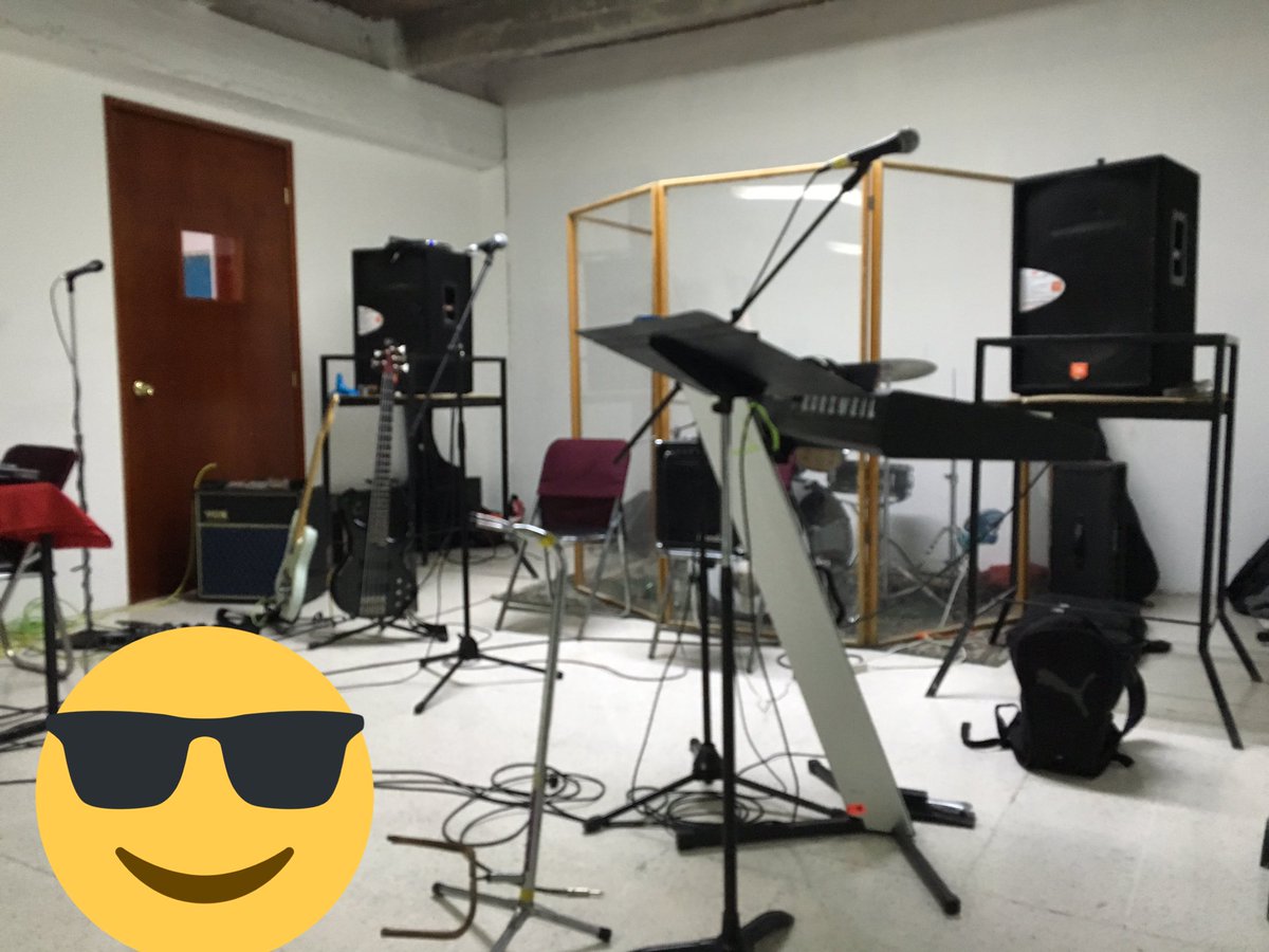_Salva2's tweet photo. Por comenzar! 👍@80Juanm @Orssdrummer1 @MarioRochaU @Jassk8board @PedroCoPCinfo https://t.co/S1C5pTep0Z