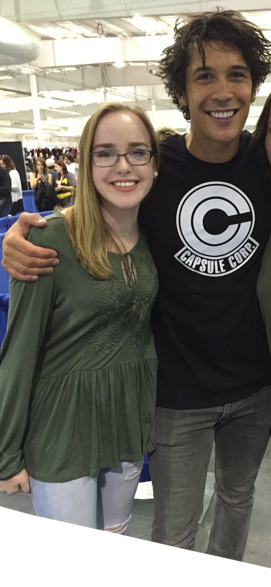 babybeIIamy's tweet photo. Thank you @WildpipM for being such a sweetheart today at the Saskatoon Expo! I hope to see you soon!! xx ❣ https://t.co/HBgawLdOm6