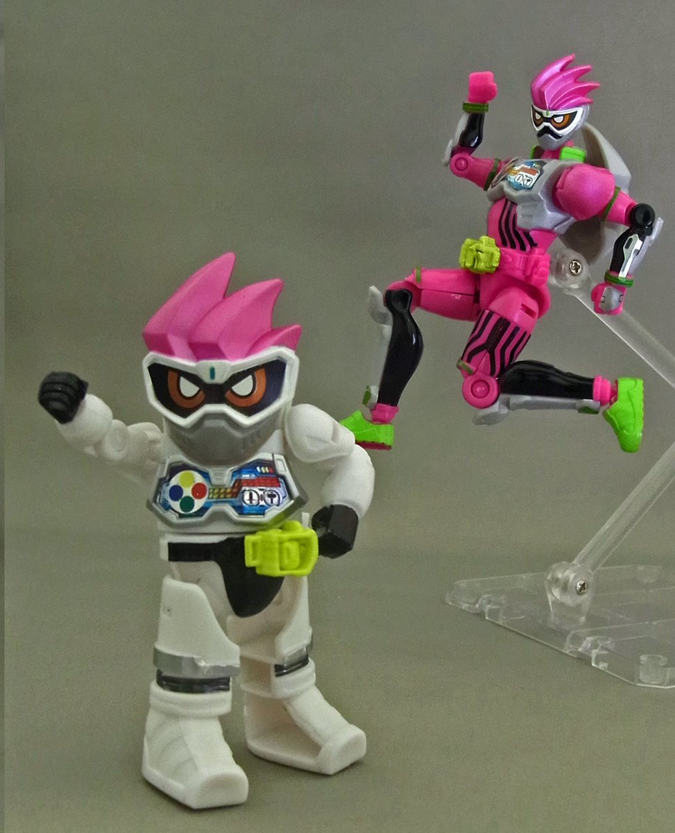 バンダイ キャンディ 公式 A Twitter 毎週日曜更新のスタッフブログ 食玩 Weekly エグゼイド がいよいよスタート 第１回はソフビヒーロー最新弾と 装動 エグゼイド レベル１フィギュアをレビュー T Co E6efk49nh6 Sg Rider