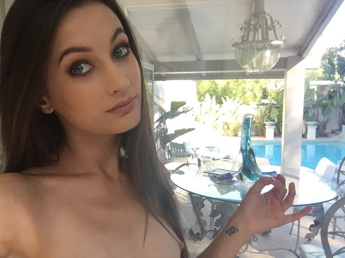 #FreetheNipple (singular) ....  also, #NoProp60  also, #BadGirlJones https://t.co/D6VT1Xz6yG<a href="/tag/freethenipple"class="tags">#FreetheNipple</a><a href="/tag/noprop60"class="tags">#NoProp60</a><a href="/tag/badgirljones"class="tags"><span>#badgirljones</span></a>