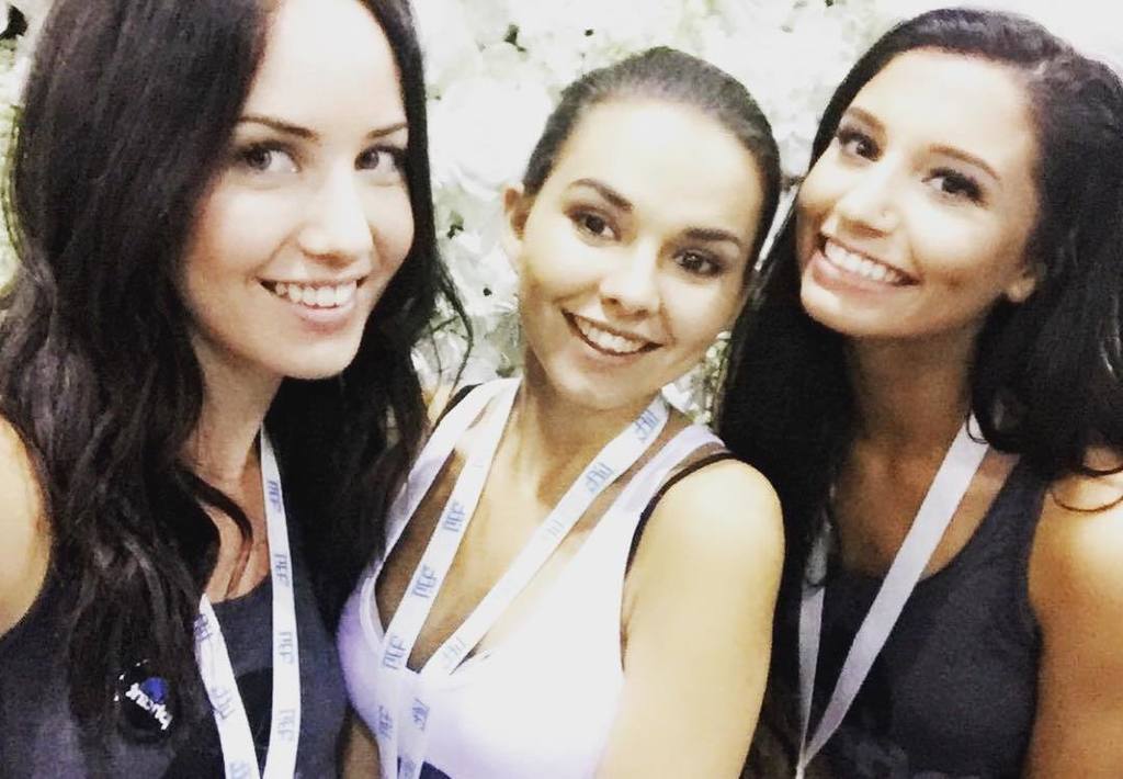 PK_Promo's tweet photo. Our girls took a break to snap a selfie at the #liftcannabis expo 😘
#PKPromo #staffingagen… https://t.co/HOoYLt3fMm https://t.co/LoXyOHAXll