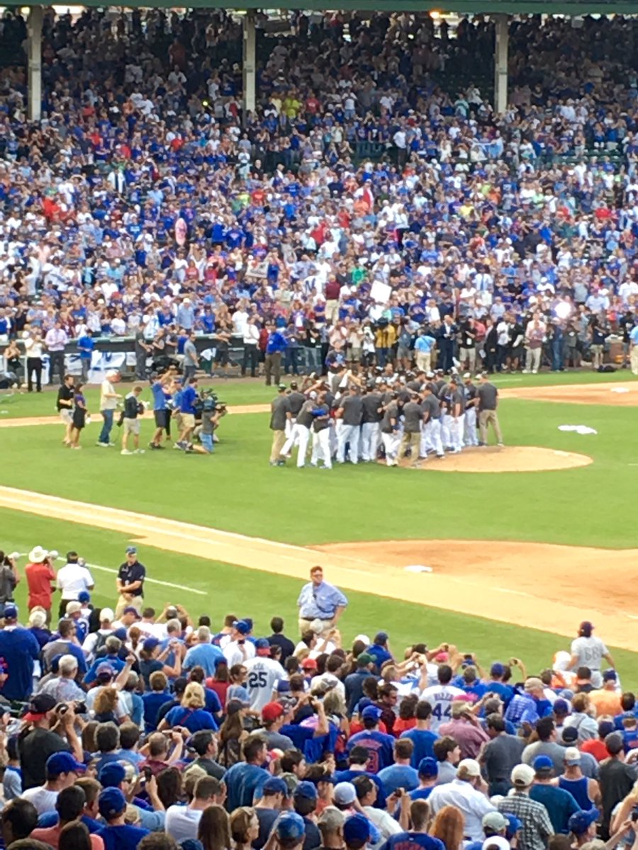 Hailey_March's tweet image. Cubs Win! ⚾️ #FlyTheW #MadeForOctober #ChicagoCubs