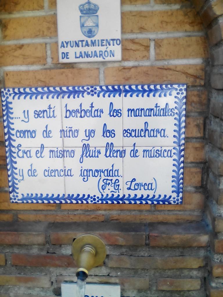 lolsacon's tweet photo. Poesía y agua... vida https://t.co/pmS1zBuhdJ