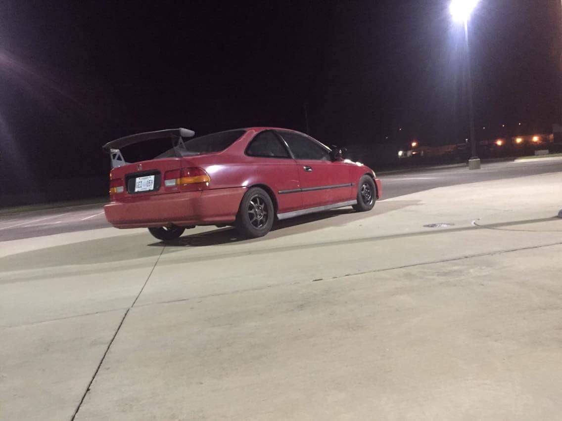 Trunkmonkey1995's tweet photo. #TheBeater rolls only on the weekends but such a fun little #Project #EJ7 #SOHC #Build #Red #D16 #6thGenCivic #Civic https://t.co/wZQhlyWsCt