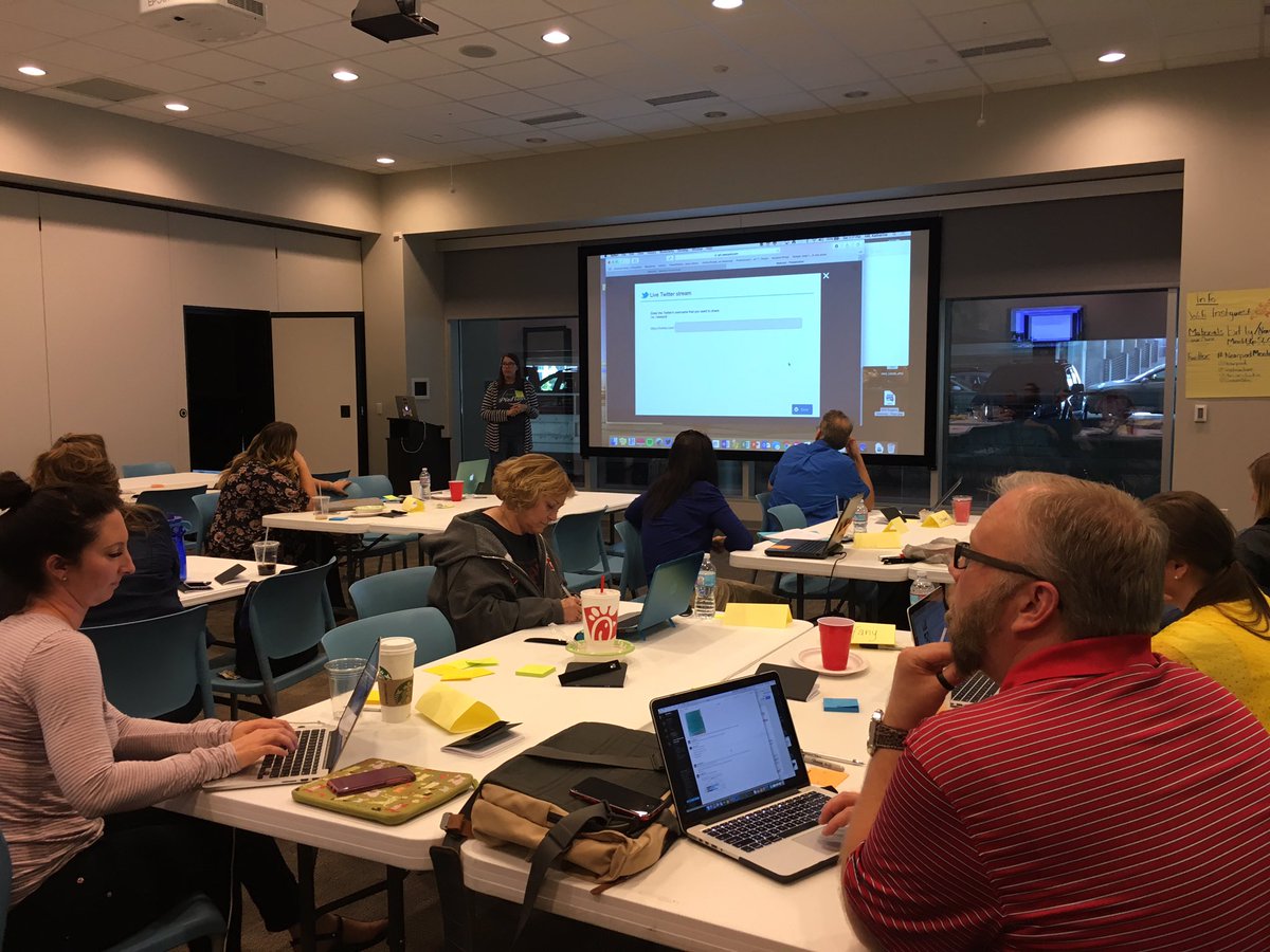 VMCicero's tweet photo. Had a great time learning about @nearpod best practices and collaborating with colleagues @deweykatie #NearpodMeetup https://t.co/o5RaMVMaCC