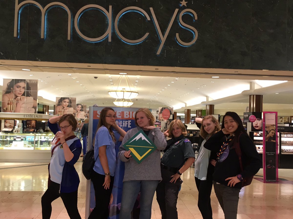 Creative0Cactus's tweet photo. @NorthernStarBSA #urbanadventure #amazonians Fashionistas. https://t.co/ZdPI55EekW