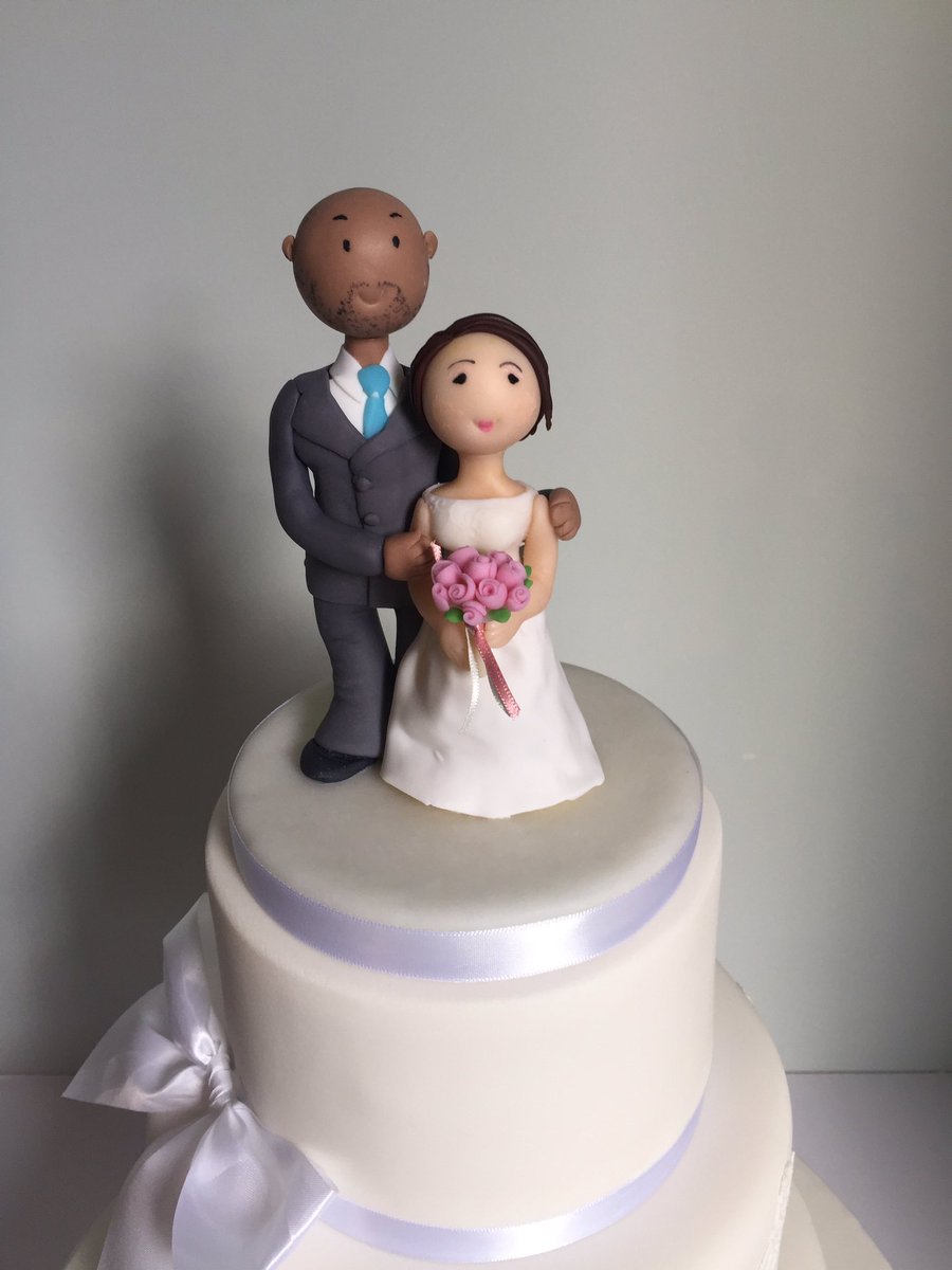 This weekend wedding cake!! Handmade toppers!! ❤️❤️❤️<a href="/SiedlerMichelle/">TheCakeElementBakery</a> <a href="/OxTweets/">OxTweets</a> <a href="/WoWWitney/">WoWWitney</a> <a href="/WitneyHour/">#WitneyHour</a> <a href="/WeddingHour/">#WeddingHour</a>