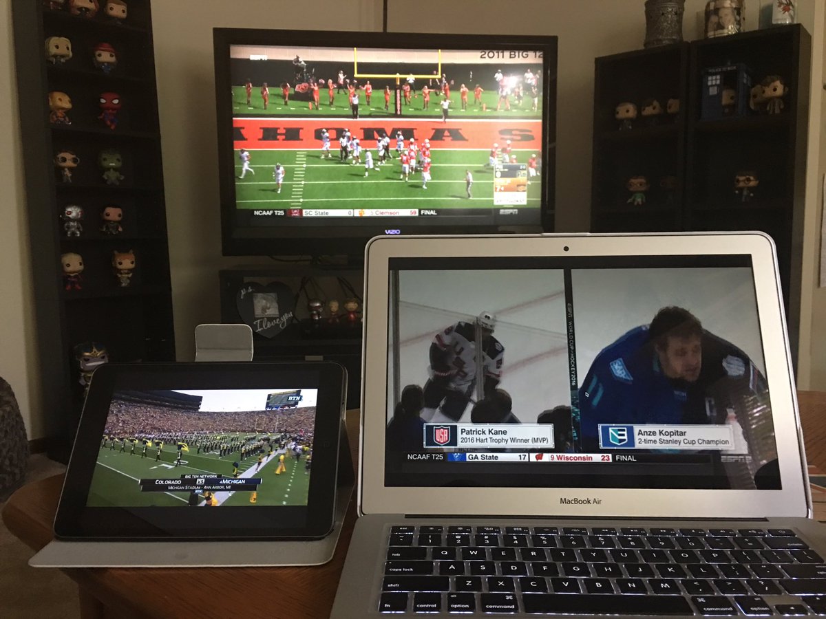 TonyDonofrio's tweet photo. Life right now. #MakeshiftTVStudio #H2P #GoBlue #USAHockey https://t.co/J0oijjkYTo