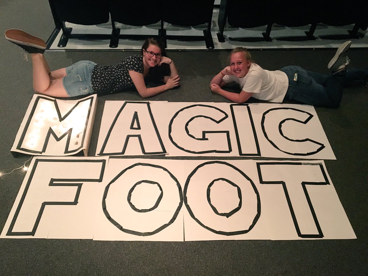 gchsENCORE's tweet image. Mock-ups and careful planning today for Barfee&apos;s big moment 🔮👞 #SaturdayTech #MagicFoot
